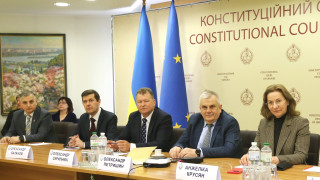Монографію вчених-правознавців Академії представили у Конституційному Суді України