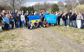 Зелені інвестиції майбутнього: благодійна висадка дерев у Національному ботанічному саду імені М.М. Гришка НАН України за участі представників компанії «Єнамін»