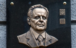 У Києві урочисто відкрили меморіальну дошку видатному українському науковцеві-нейрофізіологу академікові НАН України, Героєві України Платонові Костюку